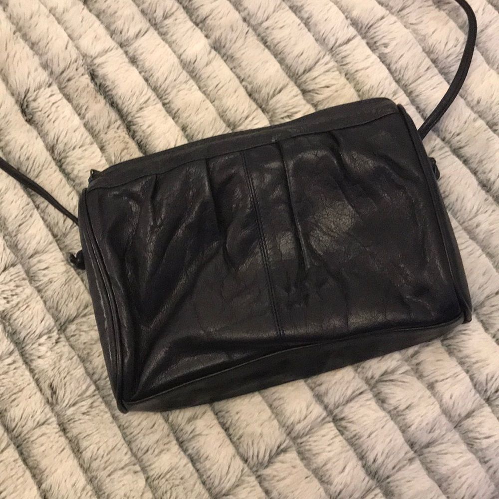 Vintage leather Marshall Fields purse - Picture 5 of 10